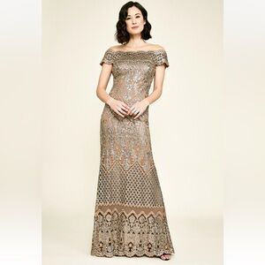 Tadashi Shoji Hawley Sequin Embroidered Gown in copper/rose color Size 10